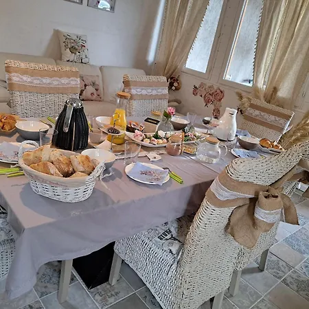 Le Relais De La Charreterie مكان تخييم *